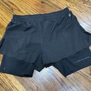 Hermanos Koumori Shorts